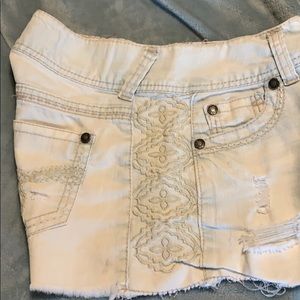 Distressed And Embroidered Short Shorts
